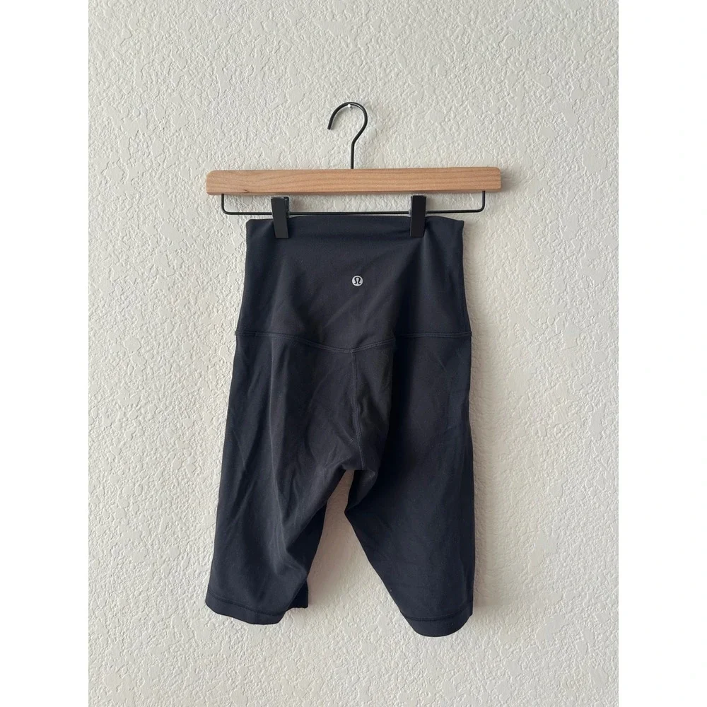 Lululemon High Rise Black Biker Shorts Women's Size 4 Athletic - Picture 2 of 3